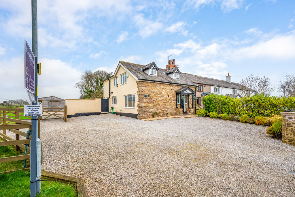 10 Carr House Lane Wrightington